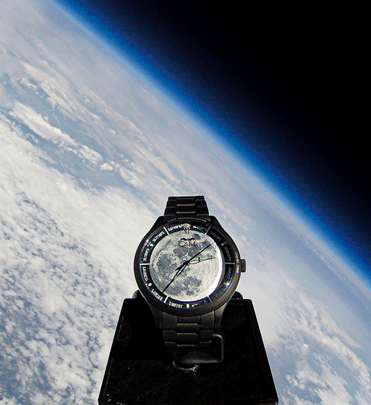 La montre Lunar 1969 a été lancée vers l'espace...