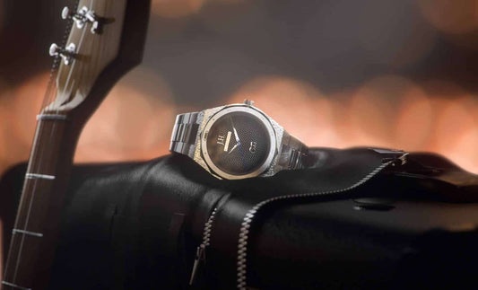 Jamais Seul : La Montre Officielle Johnny Hallyday, un Hymne Élégant...