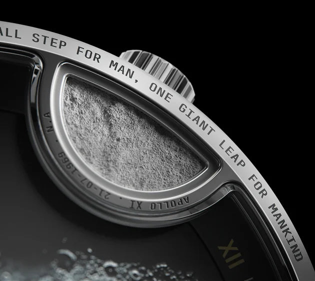 LA POUSSIERE DE METEORITE LUNAIRE