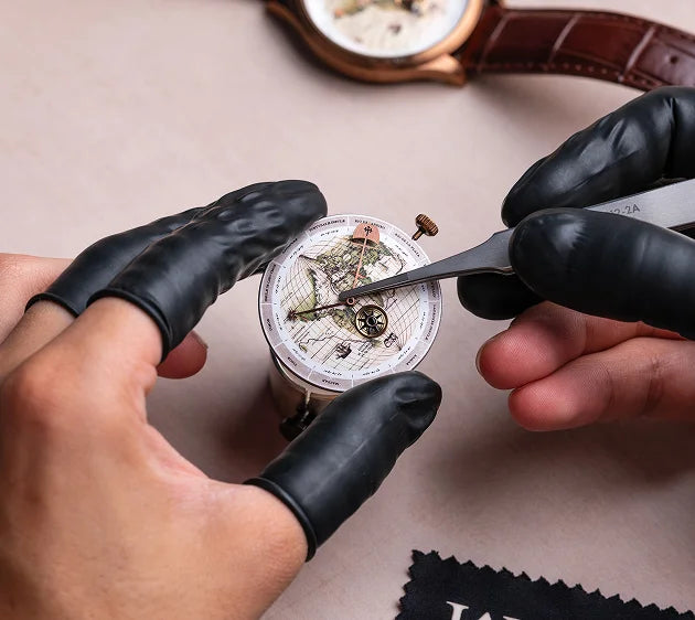 Het vakmanschap achter elk hommagehorloge uit het universum Visionnaires