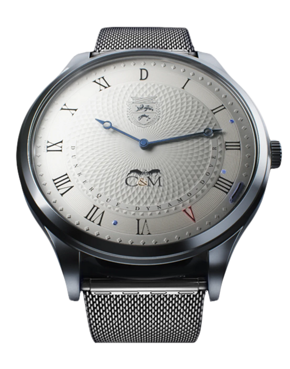 montre dunkerque avec cristaux de sable vue de profil bracelet maille milanaise hommage a l operation dynamo et a la seconde guerre mondiale