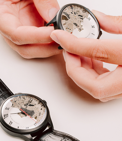 L’expérience en atelier : transmettre le geste horloger de Liège