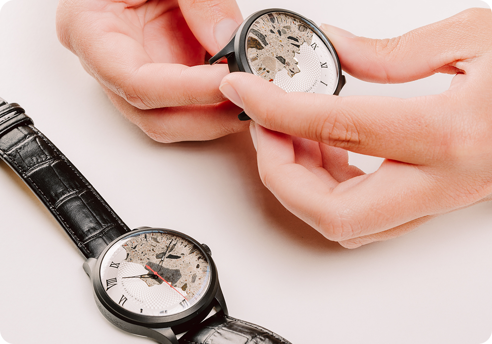 The workshop experience: sharing the gestures of Belgian watch craftsmanship
