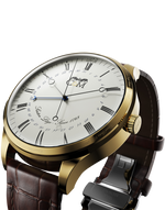 montre commemorative hommage a hubert sarton inventeur du mouvement automatique mouvement suisse bracelet cuir brun vue de profil
 