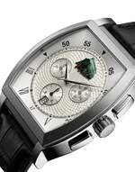 montre commemorative locomotive type 29 013 vue de profil boitier argente quartz mouvement suisse hommage aux cheminots et au rail avec un bracelet en cuir noir
