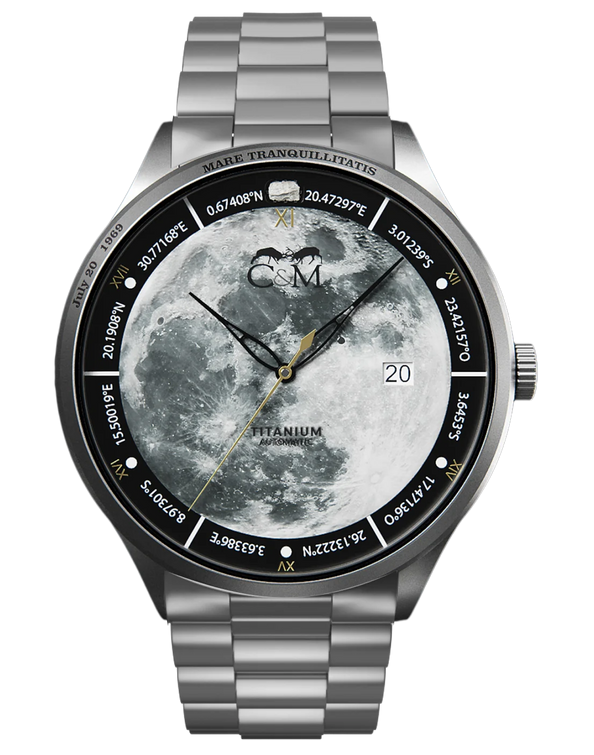 montre lune avec fragment de meteorite en titane vue de face bracelet titane hommage a apollo 11 et a l exploration spatiale